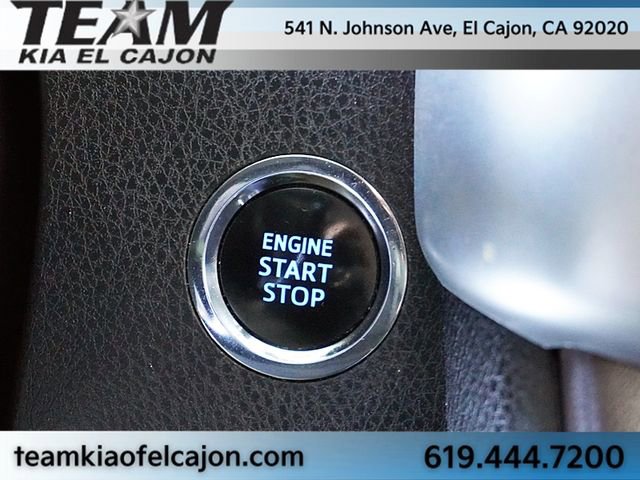 Used 2017 Toyota Highlander Limited Platinum image 32