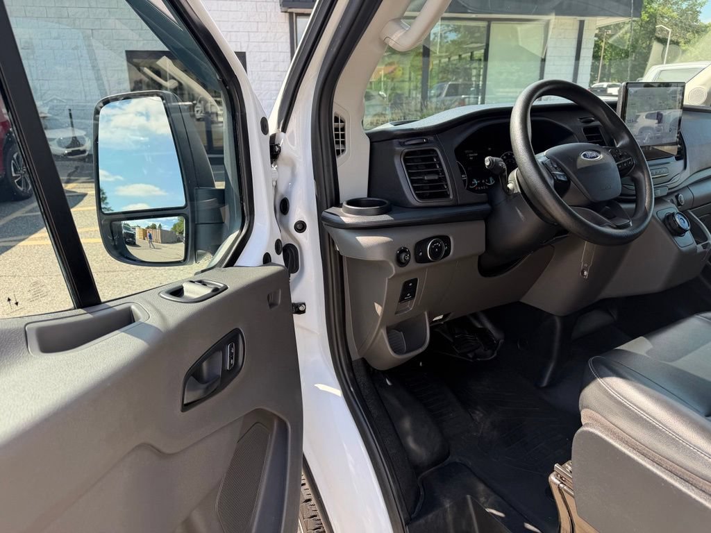 Used 2022 Ford E-Transit Medium Roof w/ Load Area Protection Package RWD image 9