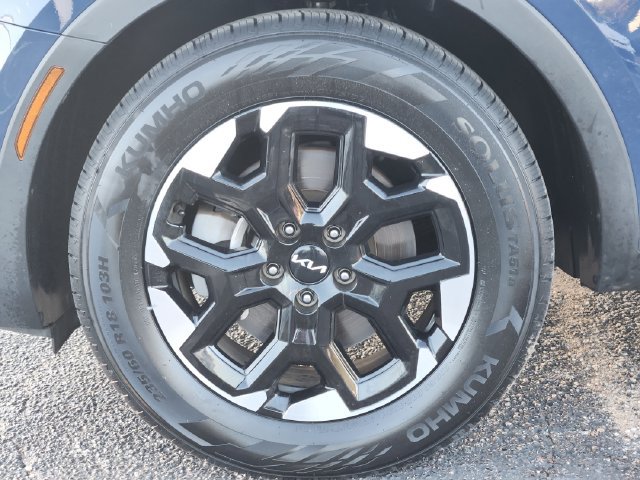 Used 2024 Kia Sorento S w/ Panoramic Sunroof Package FWD image 8