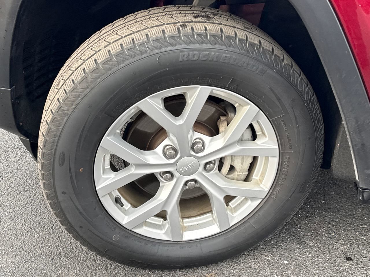 Used 2023 Jeep Grand Cherokee Limited image 12