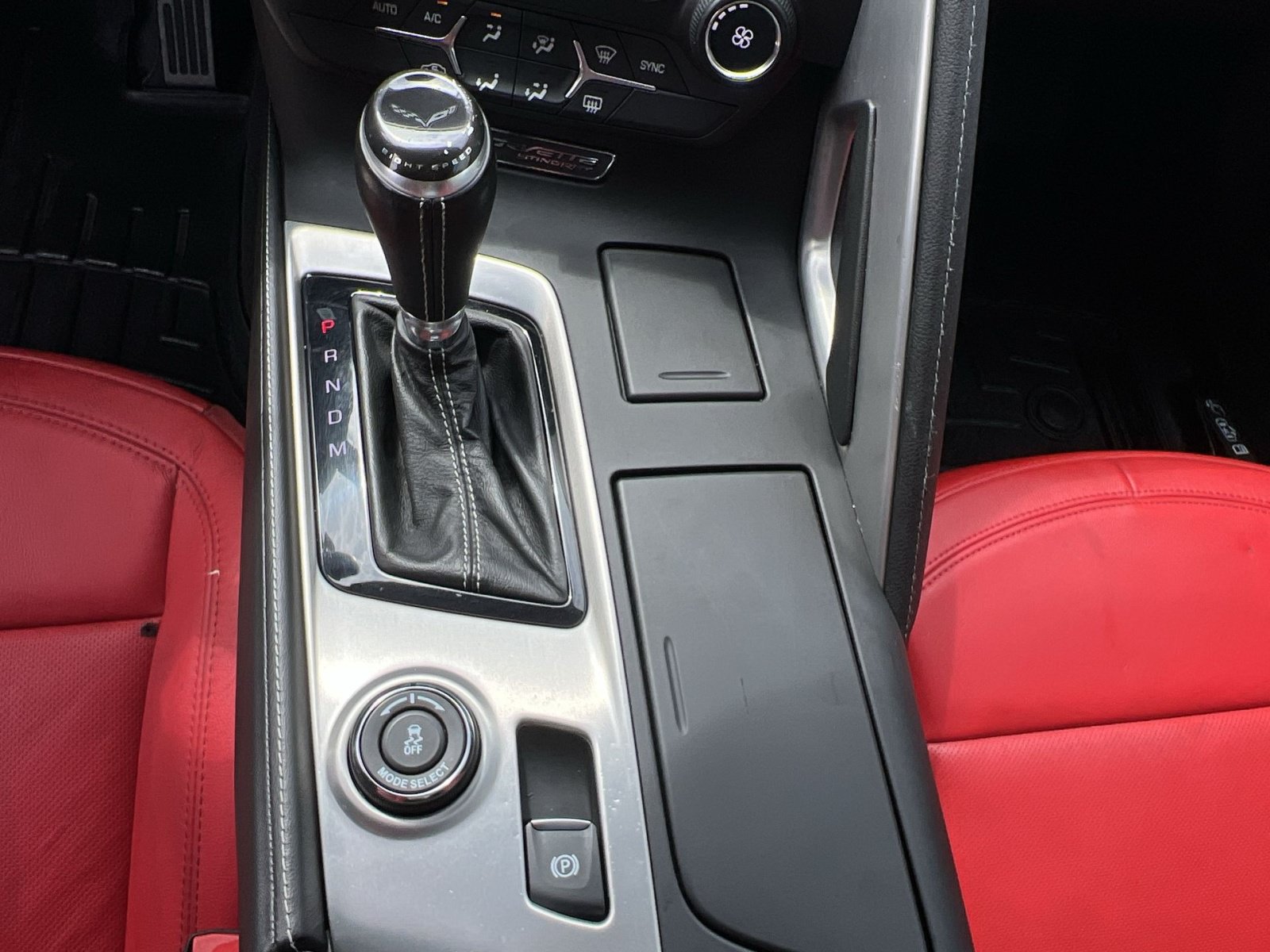 Used 2019 Chevrolet Corvette Stingray Coupe w/ 1LT RWD image 22