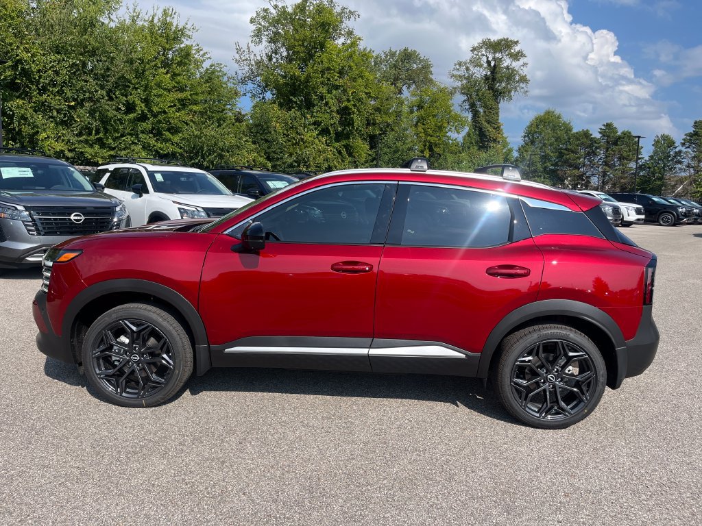 New 2027 Nissan Kicks SR w/ SR Premium Package FWD image 6