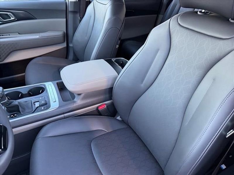 New 2026 Kia Carnival LXS image 10