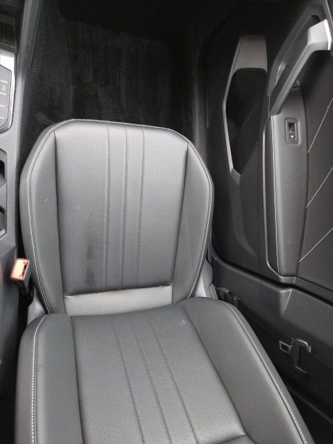 Certified 2024 Volkswagen Tiguan SE image 20