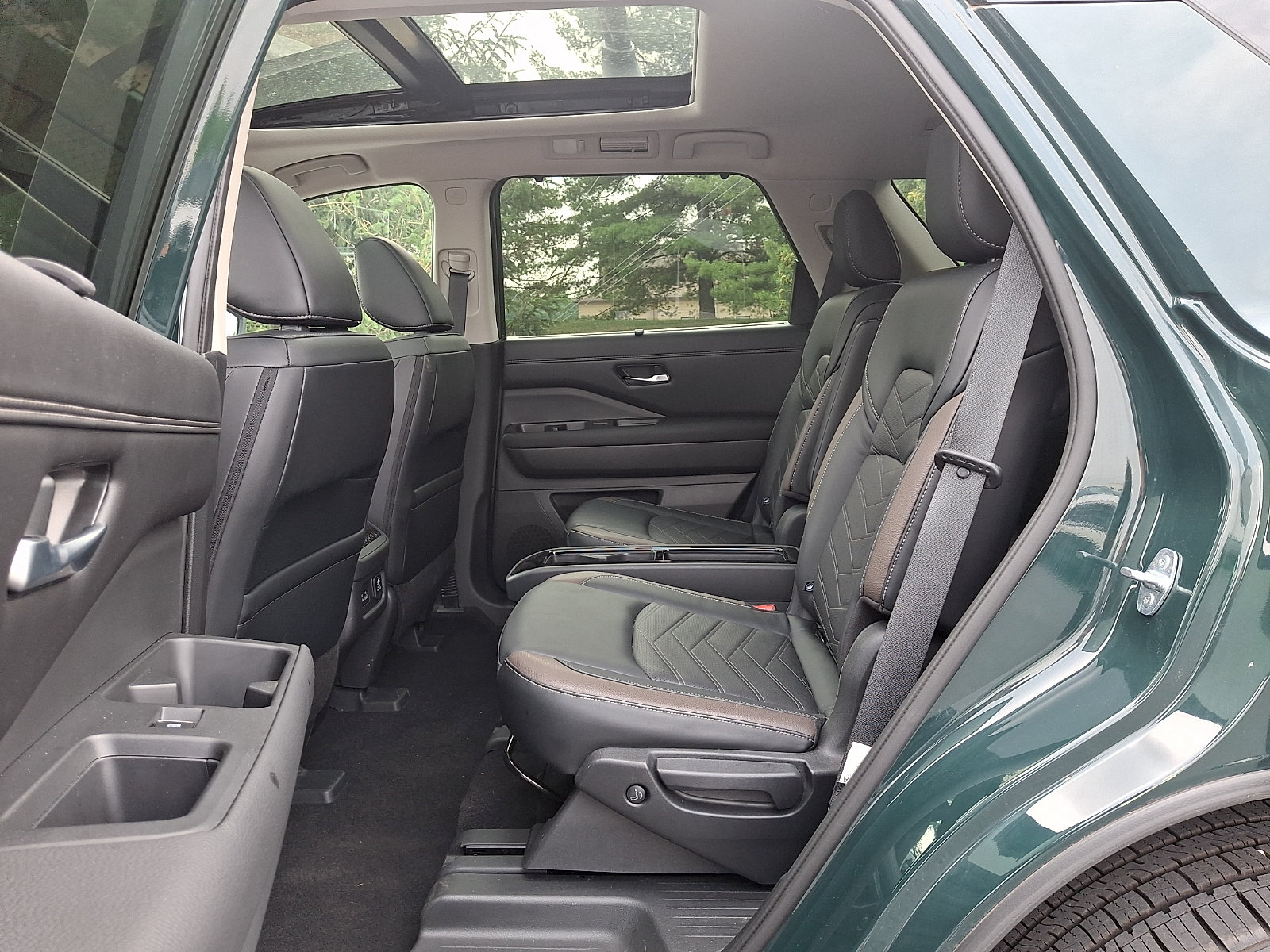 Certified 2023 Nissan Pathfinder Platinum w/ Lighting Package (N93) AWD/4WD image 10