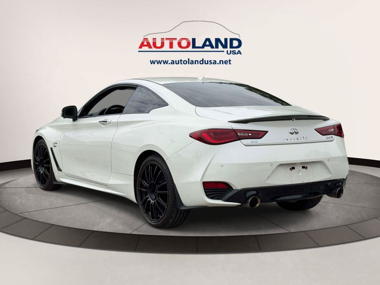 Used 2019 INFINITI Q60 Red Sport 400 AWD/4WD image 5