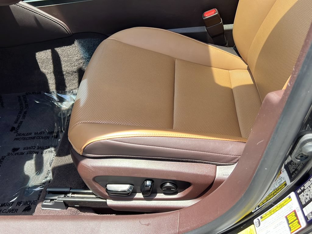 Used 2021 Lexus ES 350 w/ Accessory Package FWD image 16