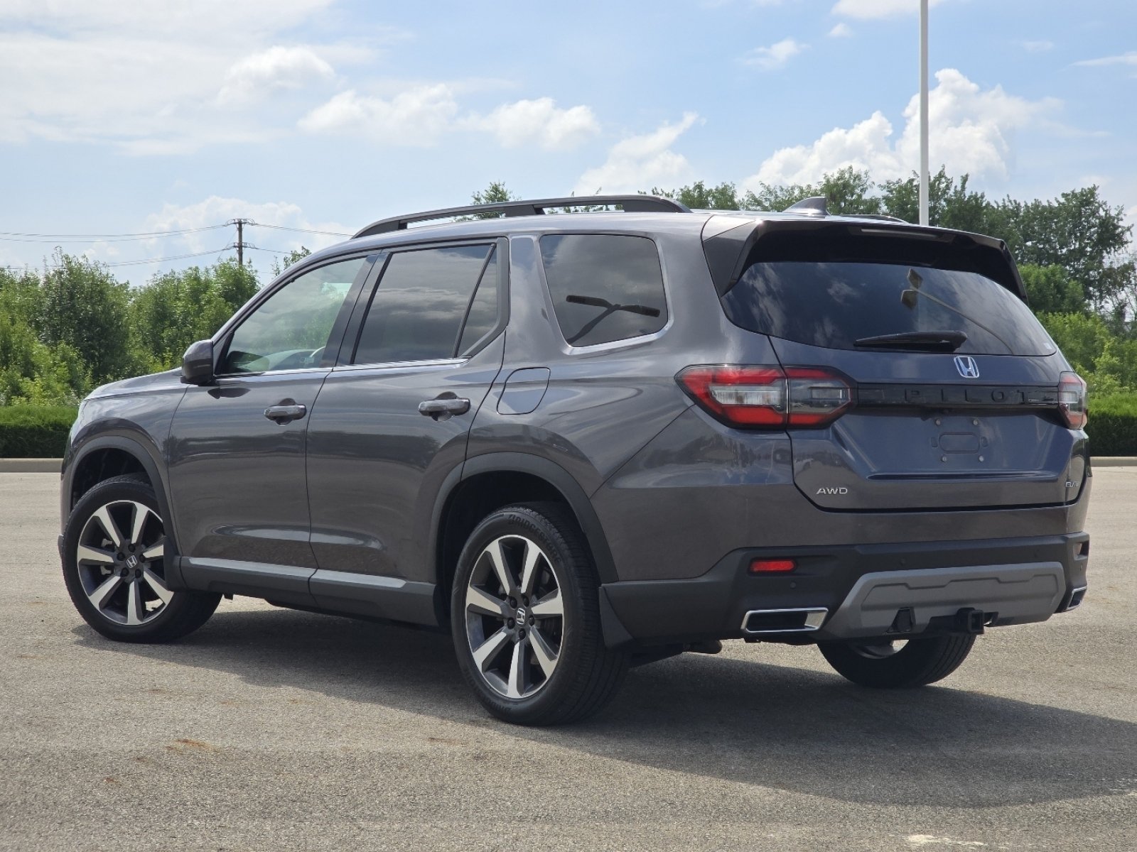 Used 2023 Honda Pilot Elite image 16