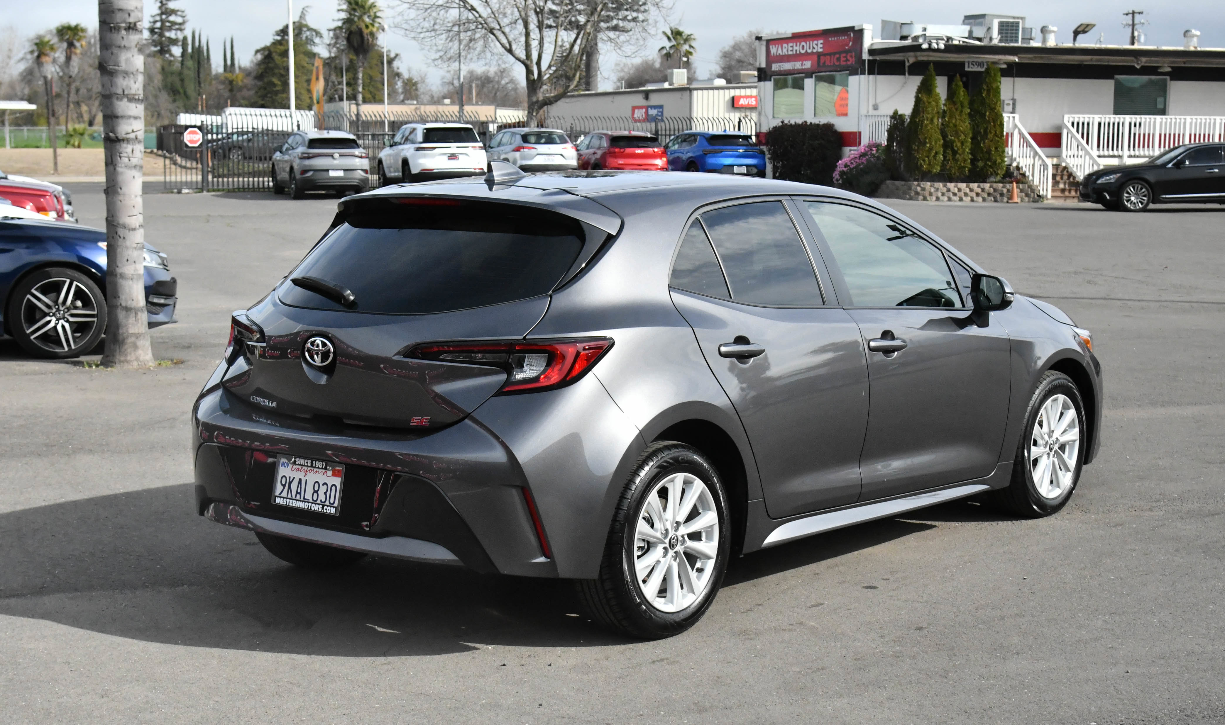 Used 2024 Toyota Corolla SE w/ SE Package image 8