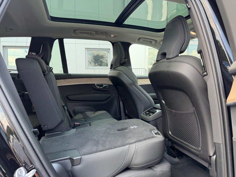 Certified 2026 Volvo XC90 B6 Plus AWD/4WD image 11