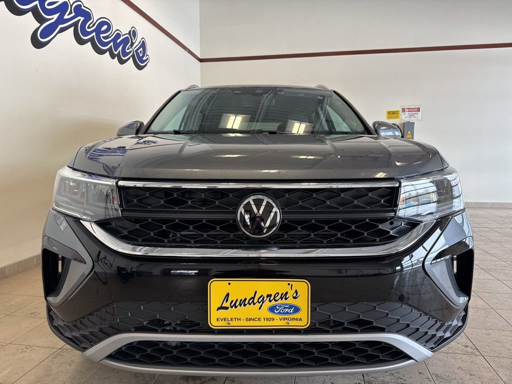 Used 2024 Volkswagen Taos SE image 5
