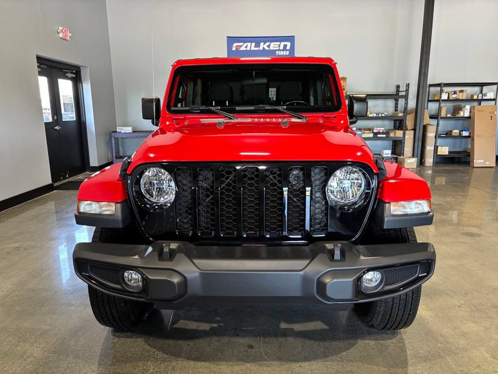 Used 2022 Jeep Gladiator Sport AWD/4WD image 3