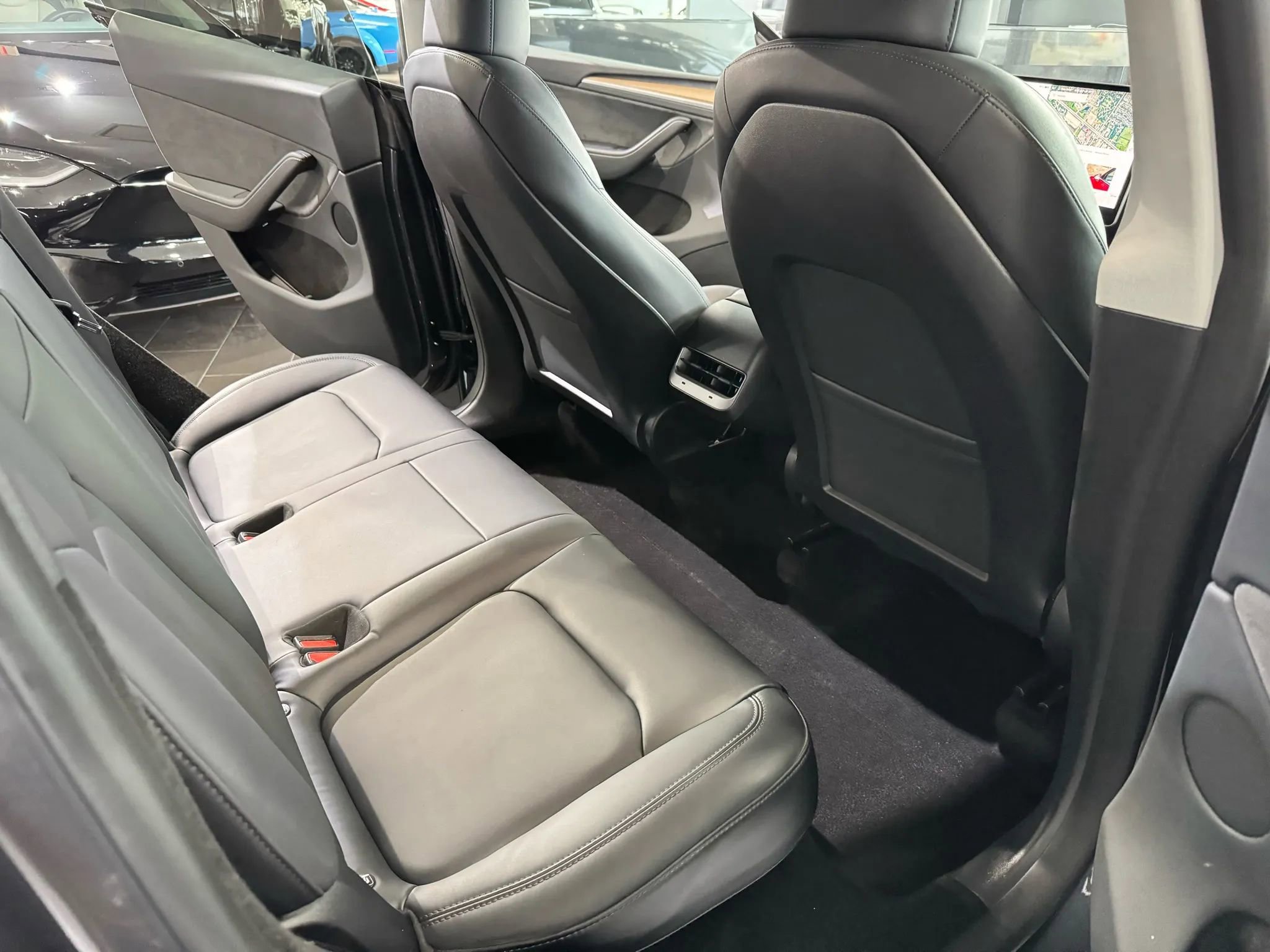 Used 2024 Tesla Model Y Long Range image 8