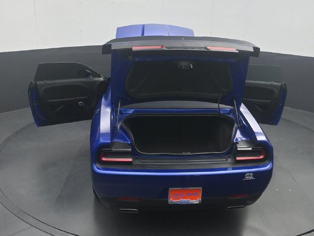 Used 2021 Dodge Challenger SXT w/ Driver Convenience Group RWD image 46