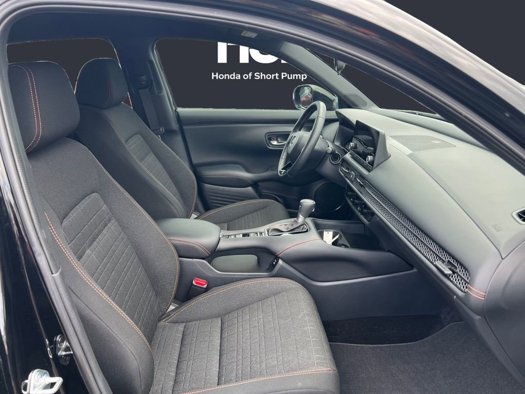 Certified 2025 Honda HR-V Sport image 15