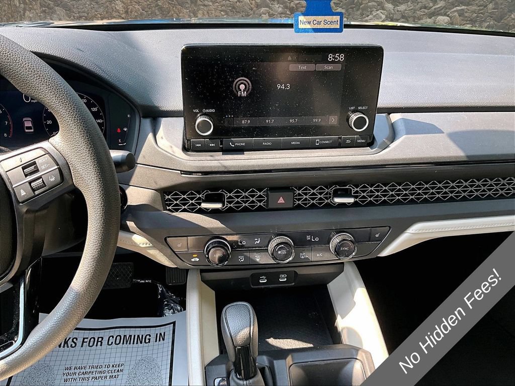 Used 2025 Honda Accord SE image 6