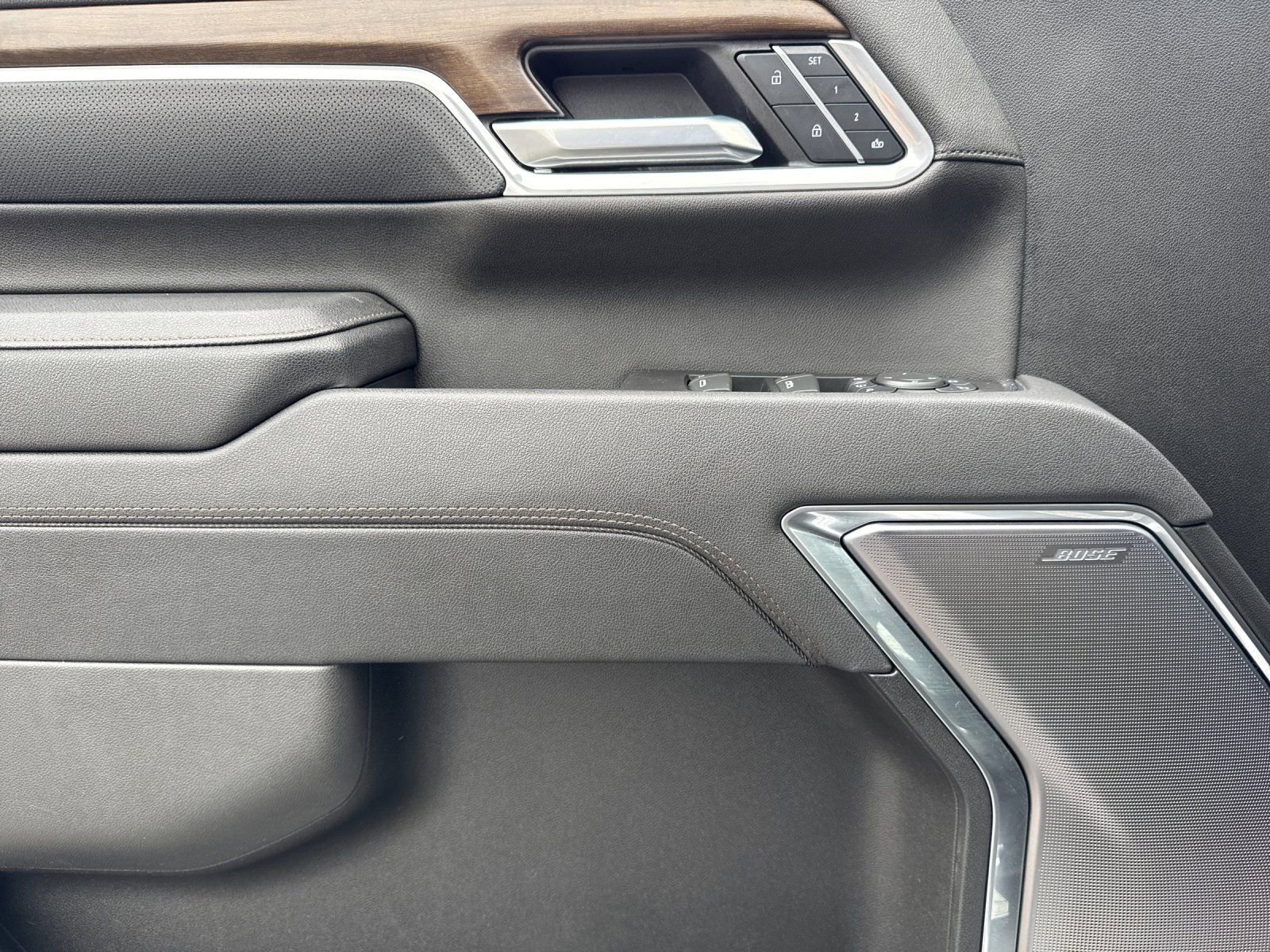 Used 2025 Chevrolet Silverado 3500 High Country w/ Technology Package image 11