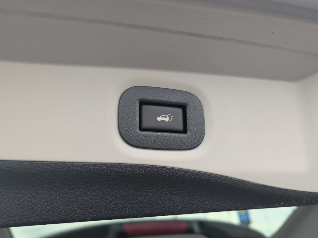 Used 2017 Nissan Rogue SL w/ SL Premium Package AWD/4WD image 26