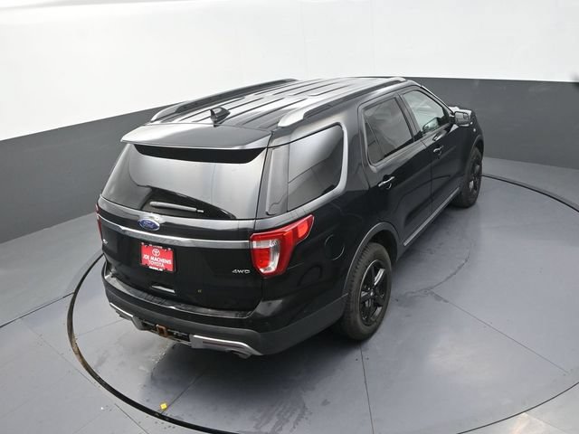 Used 2017 Ford Explorer XLT AWD/4WD image 31