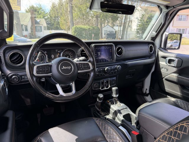 Used 2022 Jeep Wrangler Unlimited Sahara AWD/4WD image 21