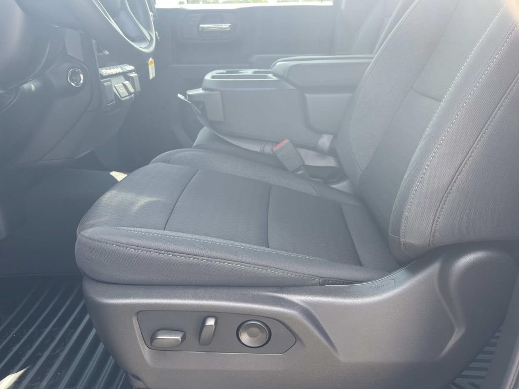 New 2026 Chevrolet Silverado 1500 Custom AWD/4WD image 13