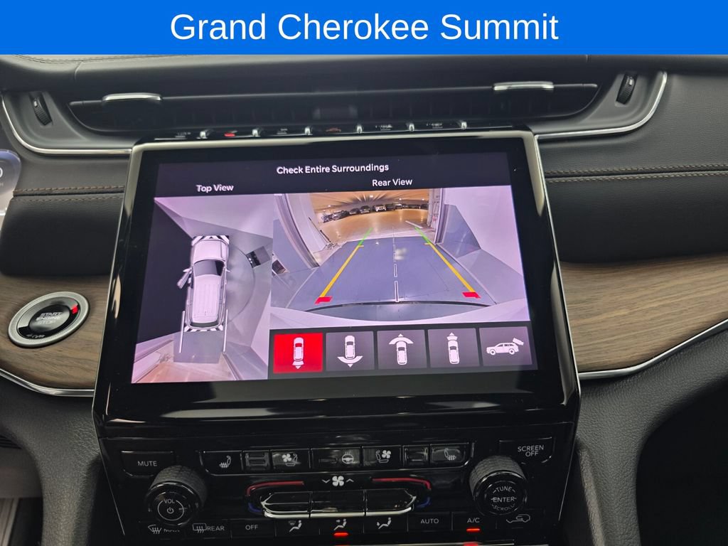 Used 2025 Jeep Grand Cherokee Summit w/ Obsidian Package AWD/4WD image 22