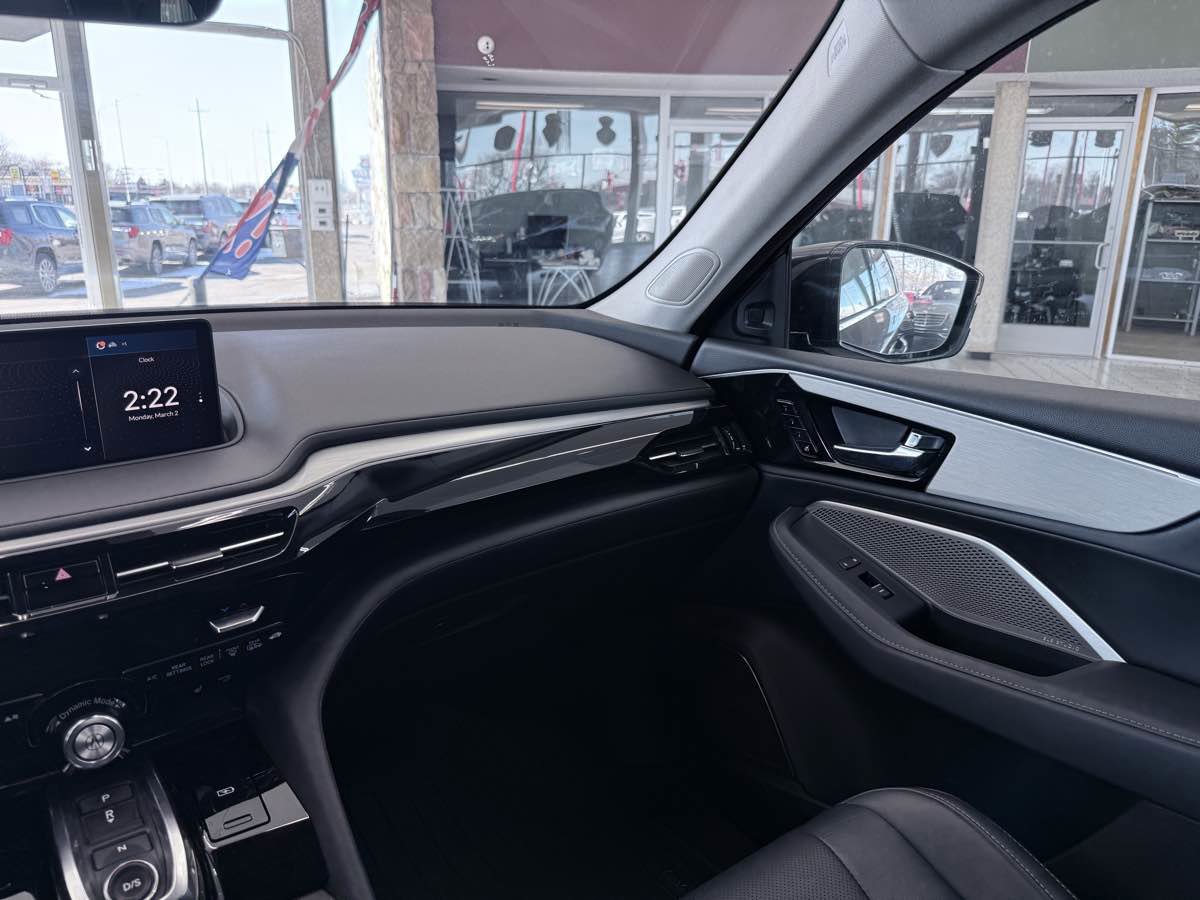 Used 2023 Acura MDX SH-AWD w/ Technology Package image 43