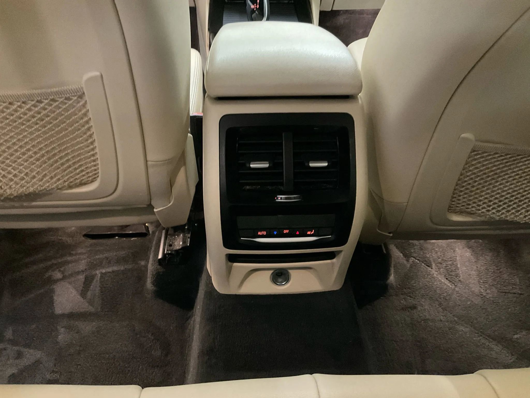 Used 2019 BMW X3 xDrive30i w/ Driving Assistance Package image 13