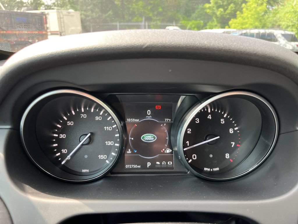 Used 2017 Land Rover Discovery Sport SE AWD/4WD image 15