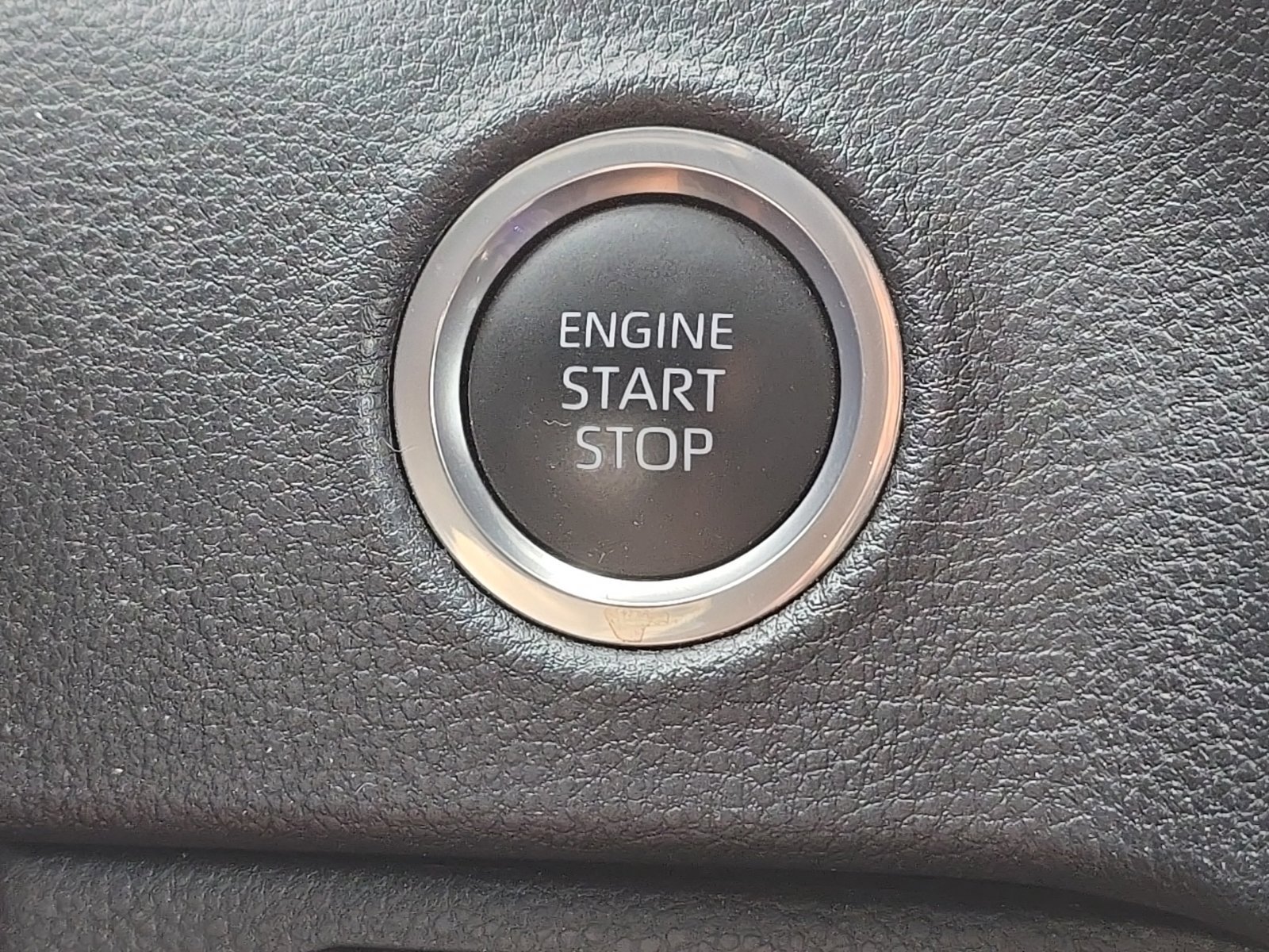 Used 2023 Toyota Tundra SR5 w/ SR5 Convenience Package AWD/4WD image 5