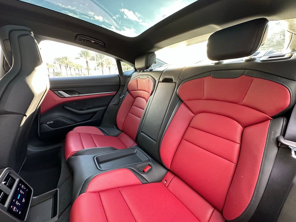 Used 2025 Porsche Taycan 4S image 34