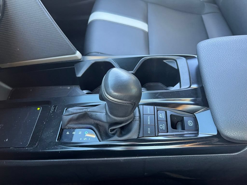 Used 2025 Toyota Camry SE FWD image 23