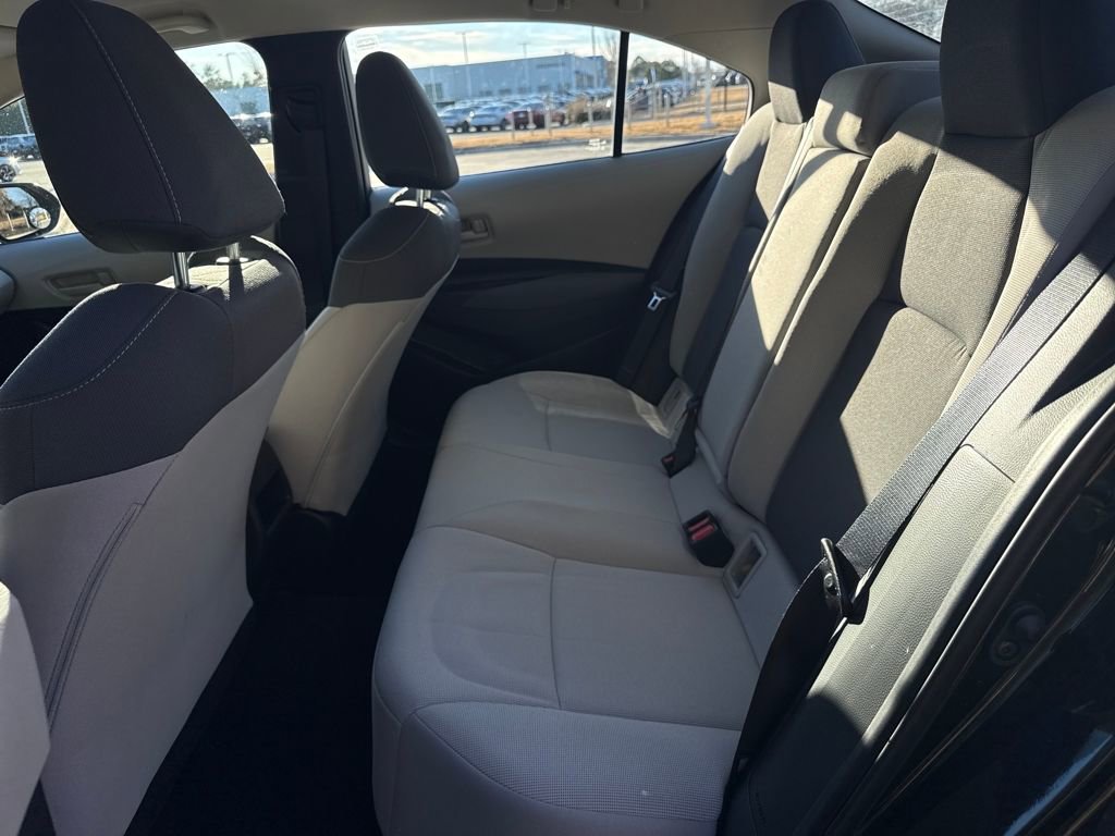 Used 2022 Toyota Corolla LE image 26