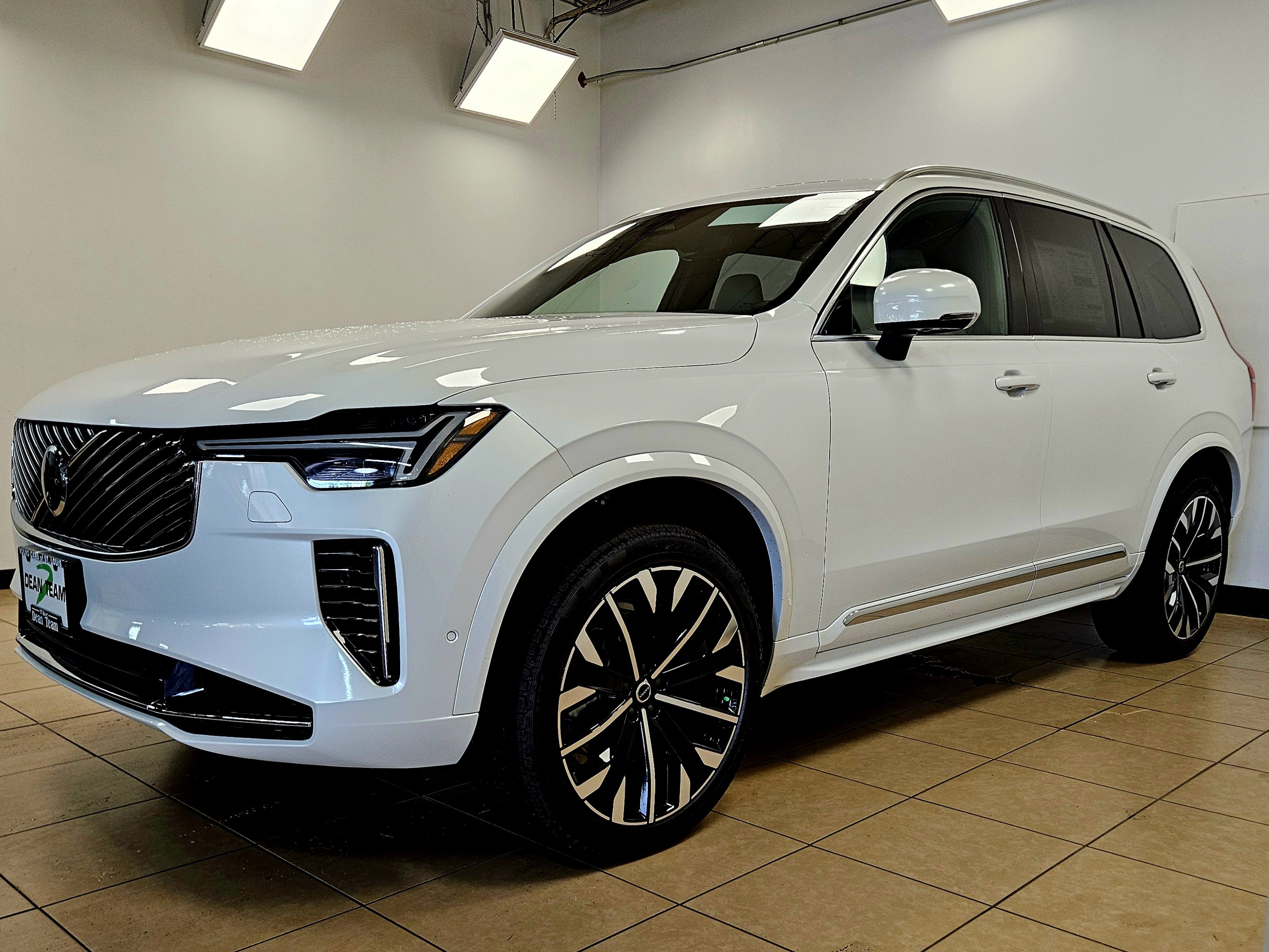 New 2026 Volvo XC90 B5 Plus image 4