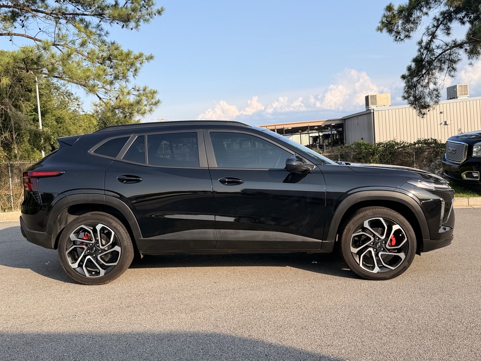 Used 2024 Chevrolet Trax RS w/ Driver Confidence Package FWD image 13