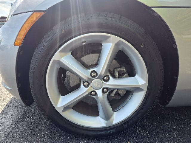 Used 2009 Saturn Sky w/ Premium Trim Package RWD image 9