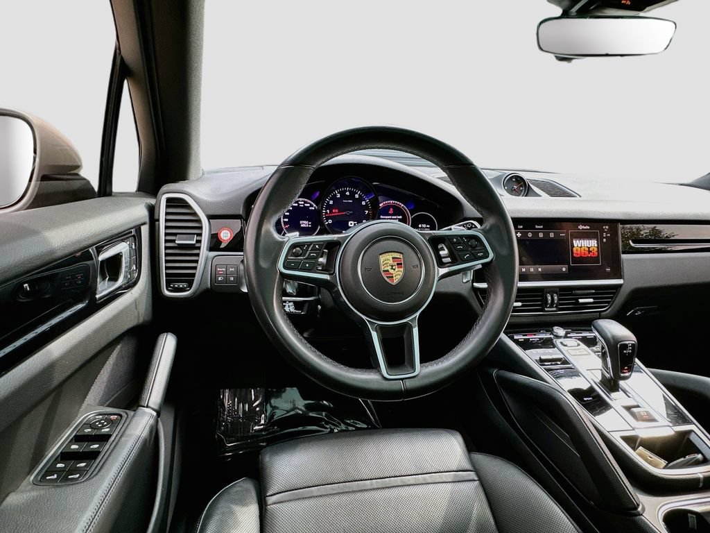 Certified 2023 Porsche Cayenne AWD/4WD image 25