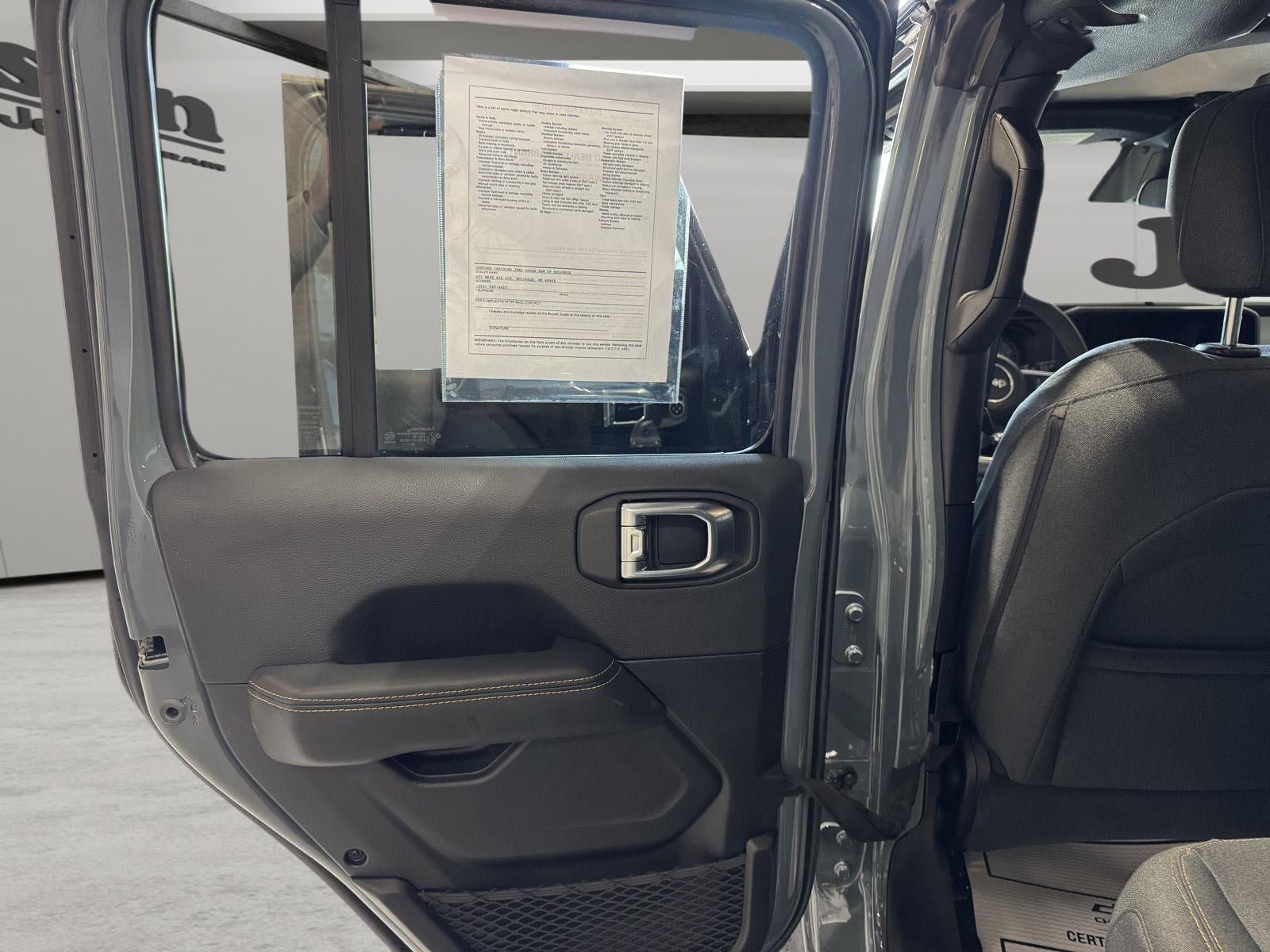 Used 2025 Jeep Wrangler Unlimited Sahara AWD/4WD image 12