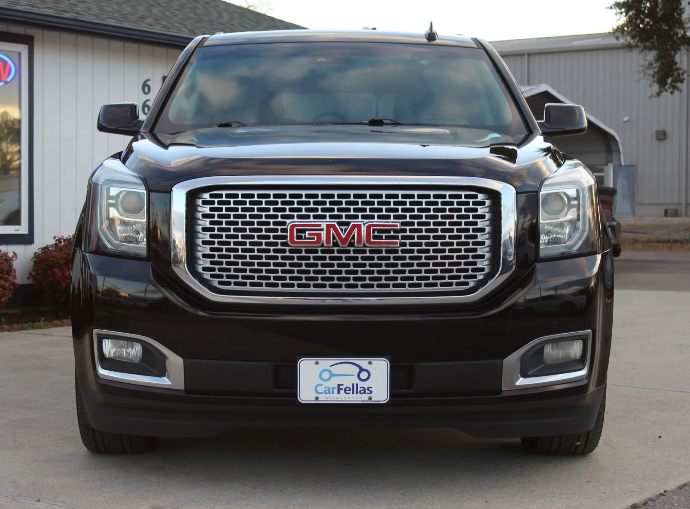 Used 2017 GMC Yukon Denali w/ Open Road Package image 8