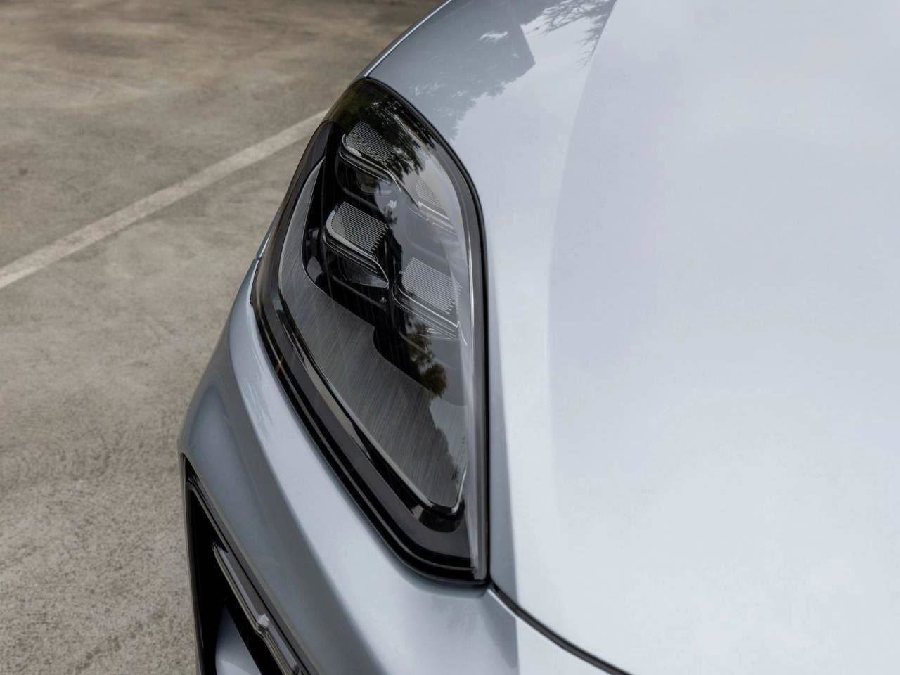 New 2026 Porsche Cayenne Coupe image 53