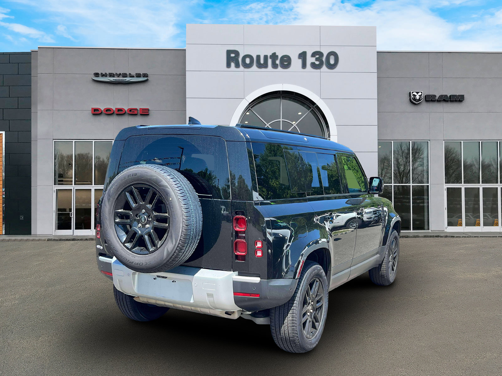 Used 2025 Land Rover Defender 110 S AWD/4WD image 4