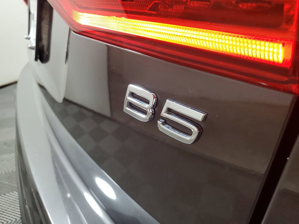 Used 2023 Volvo XC60 B5 Ultimate FWD image 9
