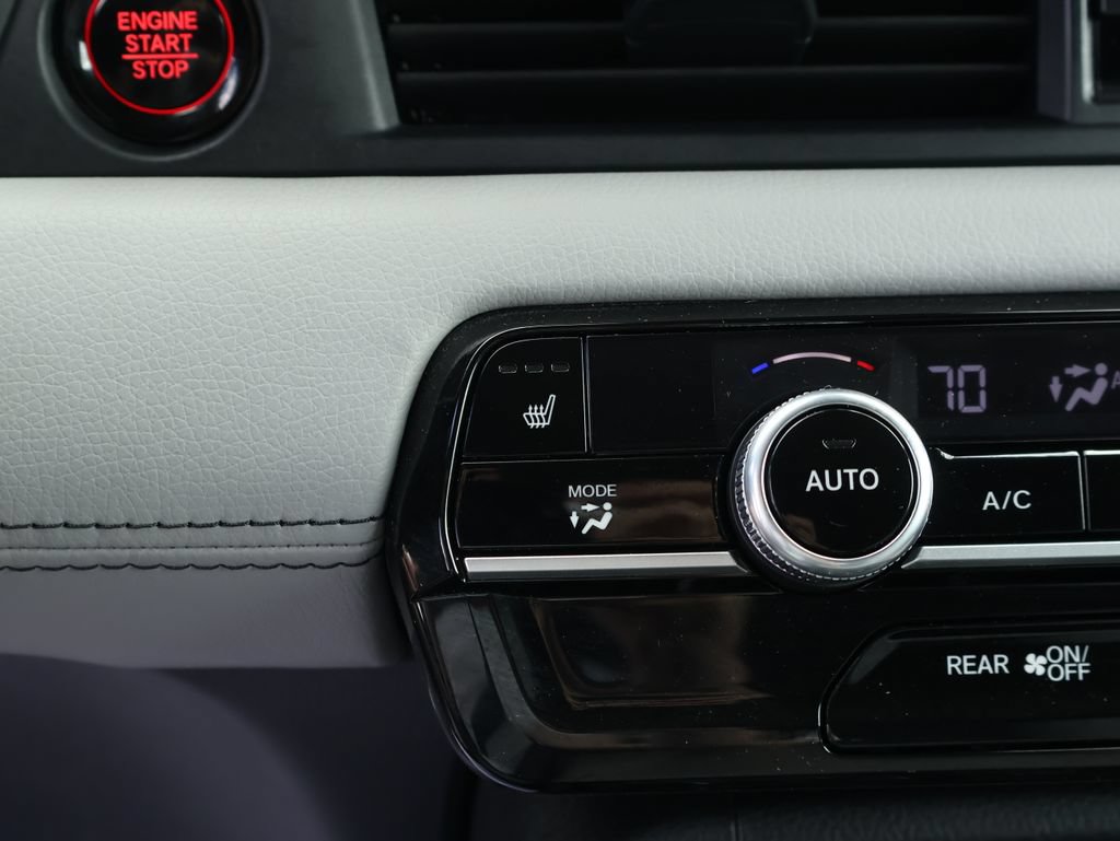 Used 2025 Honda Pilot Touring image 43