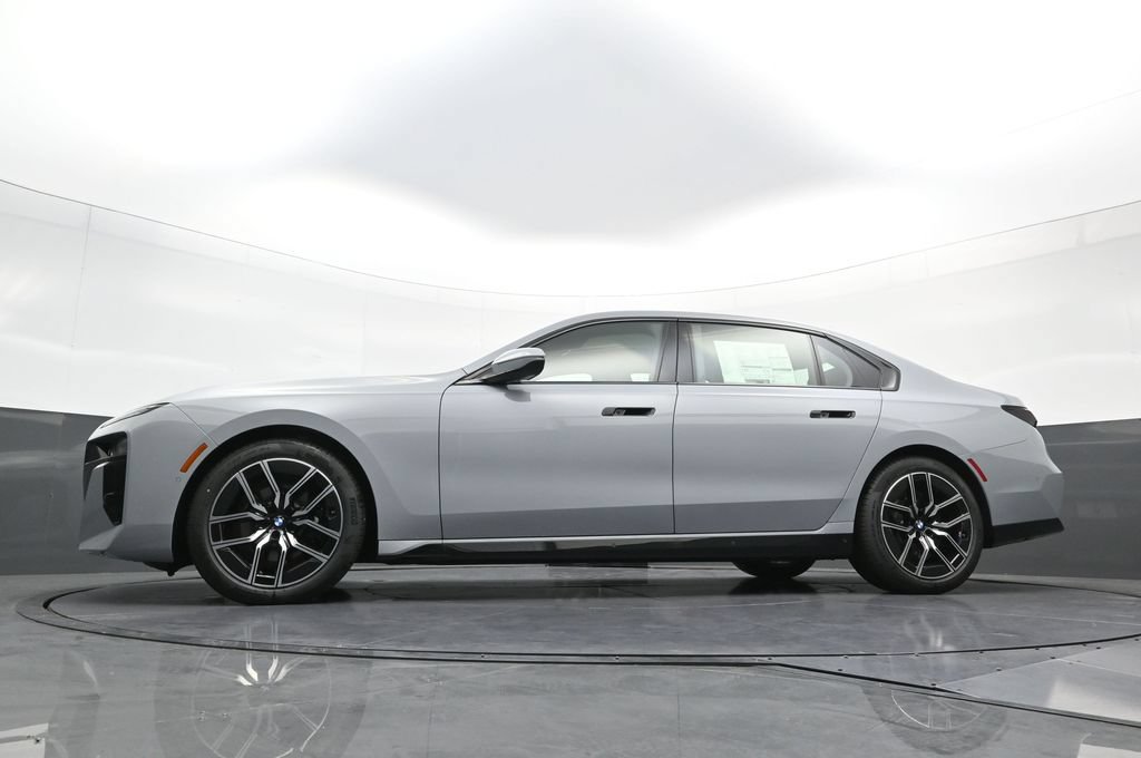 New 2026 BMW 740i xDrive w/ Executive Package AWD/4WD image 28