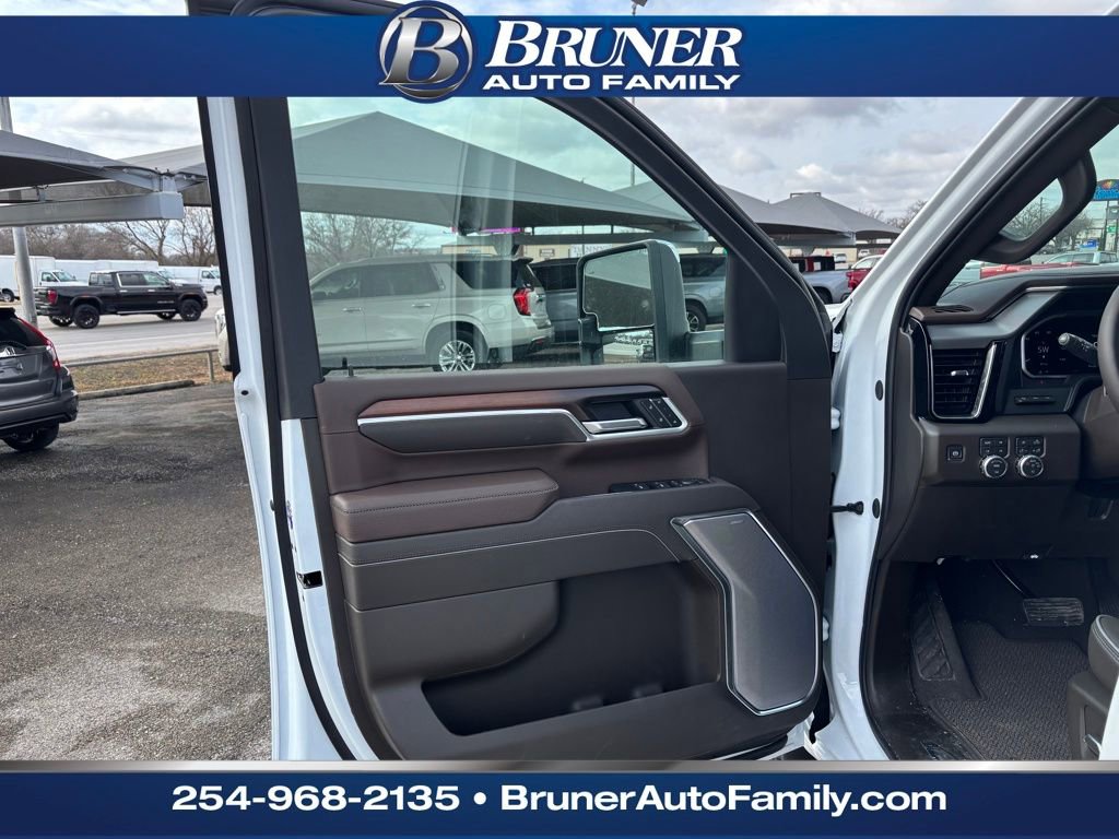 New 2026 GMC Sierra 3500 Denali w/ Denali Reserve Package image 12