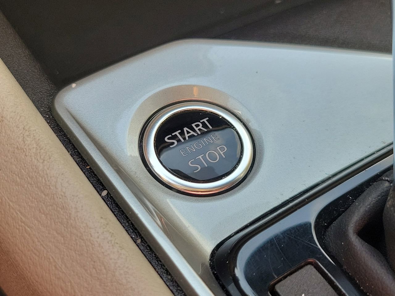 Used 2025 Nissan Altima 2.5 SV FWD image 27