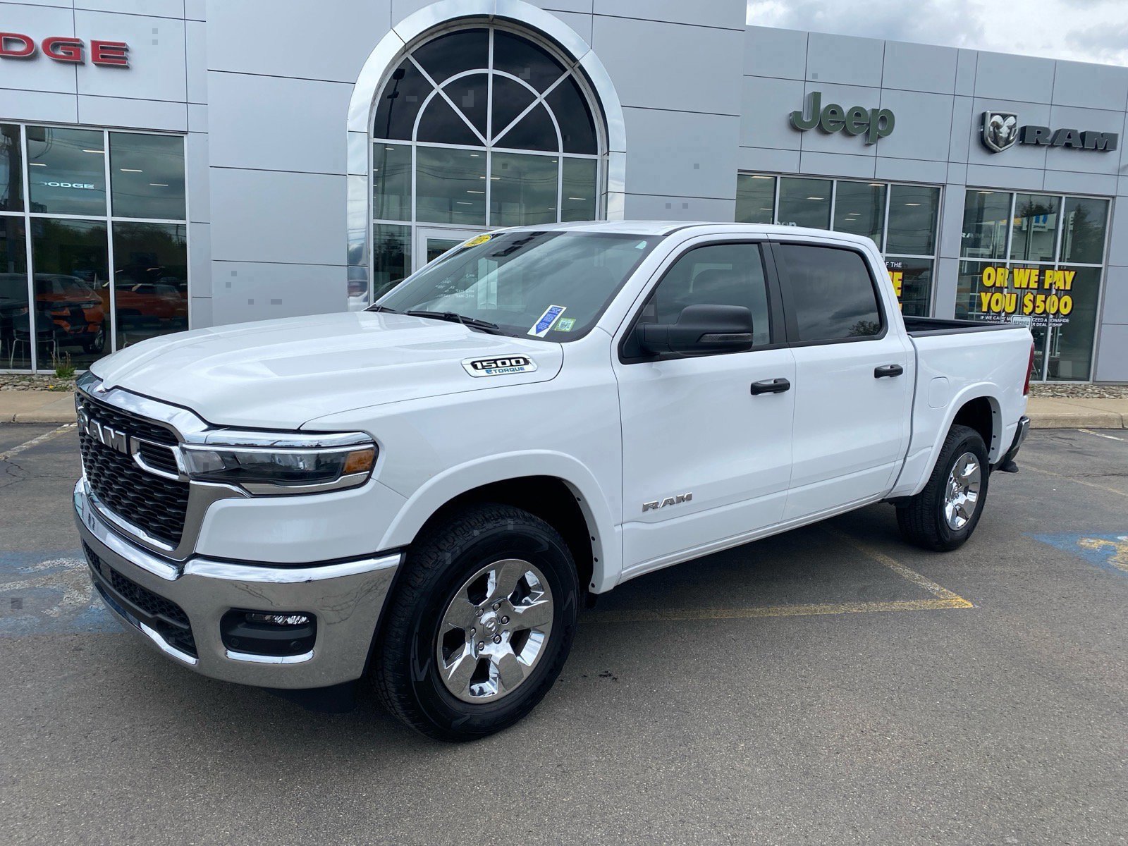 Used 2025 RAM 1500 Big Horn AWD/4WD image 1