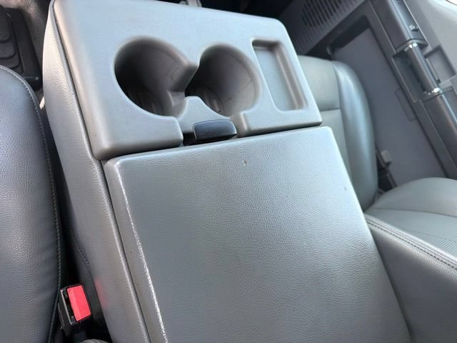 Used 2014 Ford F550 4x4 Regular Cab Super Duty image 12