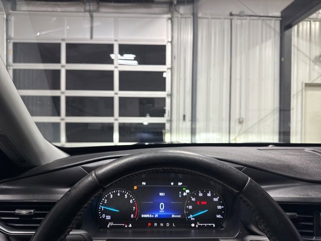 Used 2023 Ford Explorer XLT w/ Equipment Group 202A image 3