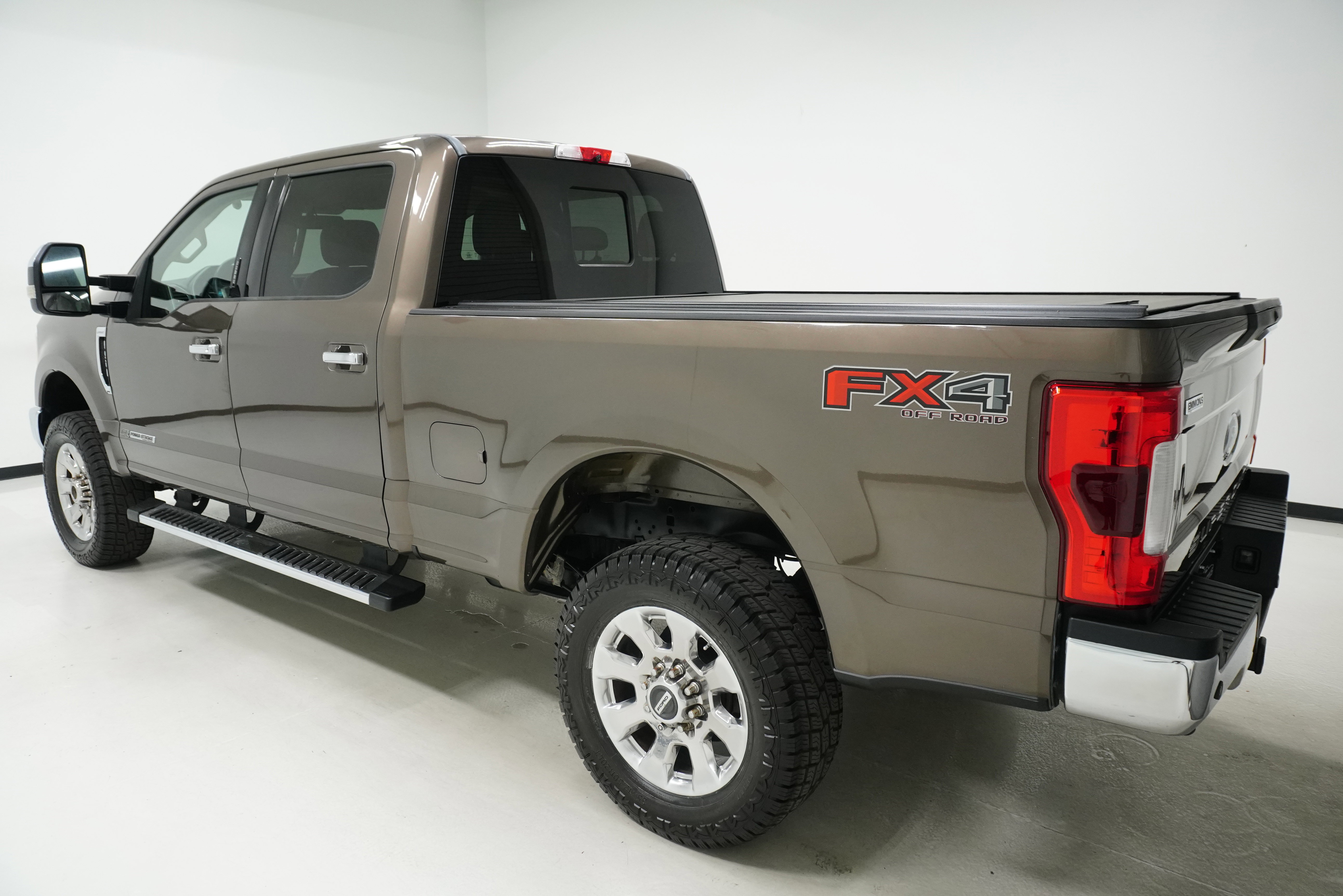 Used 2017 Ford F250 Lariat w/ Chrome Package AWD/4WD image 5